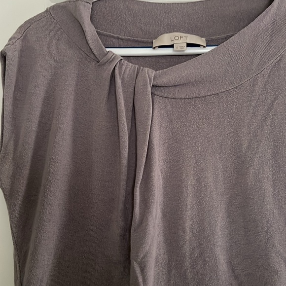 🍁 EUC Loft Cap Sleeve Top - Picture 2 of 4